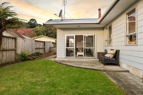 Photo of property in 28 Dingadee Street, Welcome Bay, Tauranga, 3112