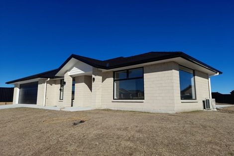 Photo of property in 24 Puna Rise, Wharewaka, Taupo, 3330