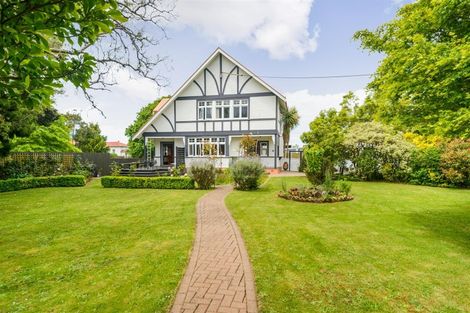 Photo of property in 27 High Street, Bulls, 4818