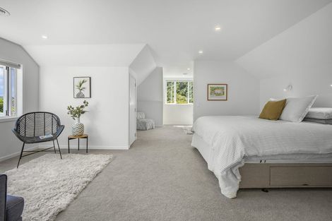 Photo of property in 23 Pukatea Street, Eastbourne, Lower Hutt, 5013