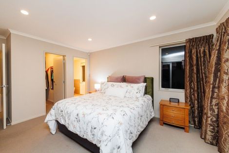 Photo of property in 1 Rodeo Drive, Kelvin Grove, Palmerston North, 4414