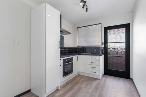 Photo of property in 2/42 Mathesons Road, Phillipstown, Christchurch, 8011