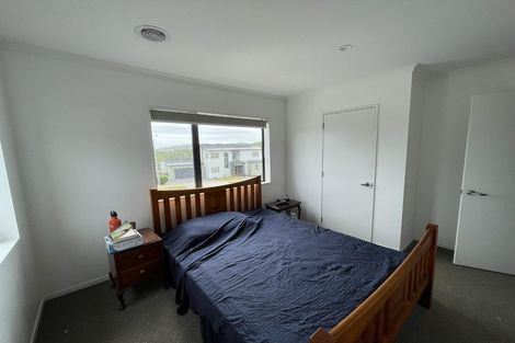 Photo of property in 77 Grenada Drive, Grenada Village, Wellington, 6037