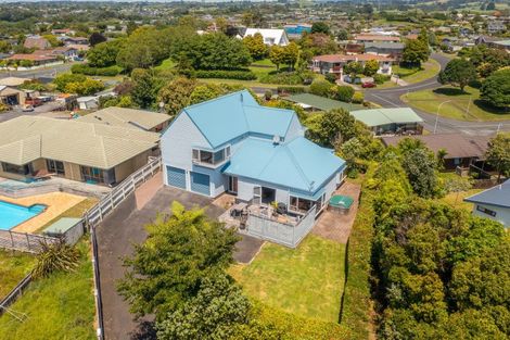 Photo of property in 12a Bronte Place, Whalers Gate, New Plymouth, 4310