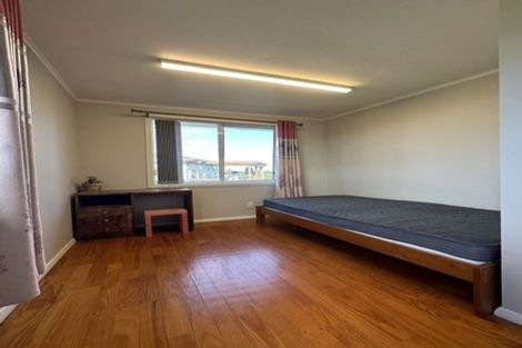 Photo of property in 168a Carlisle Road, Northcross, Auckland, 0632