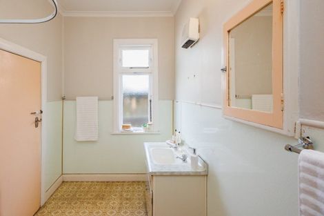 Photo of property in 11 Moore Street, West End, Palmerston North, 4412