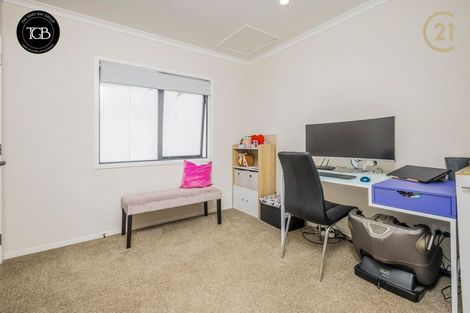 Photo of property in 107 Battalion Drive, Papakura, 2110