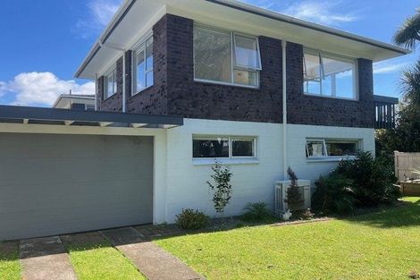 Photo of property in 1/57 Butley Drive, Farm Cove, Auckland, 2012