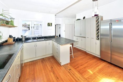 Photo of property in 12 Cameron Road, Te Puke, 3119