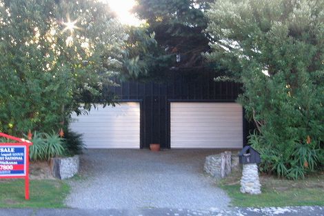 Photo of property in 6 Edgewater Street, Waikanae, 5036