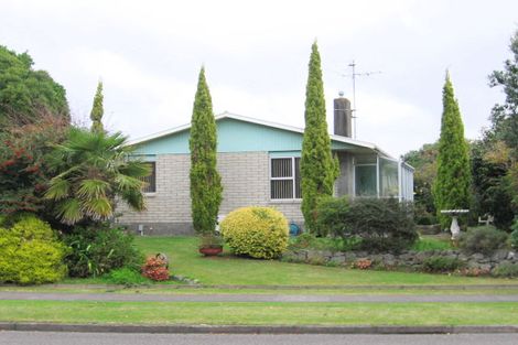 Photo of property in 6 Sylvan Avenue, Waikanae, 5036