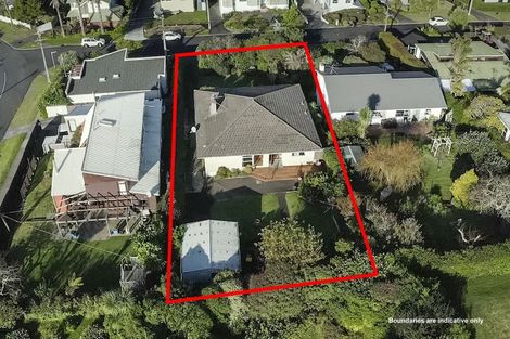 Photo of property in 98 Hebron Road, Waiake, Auckland, 0630