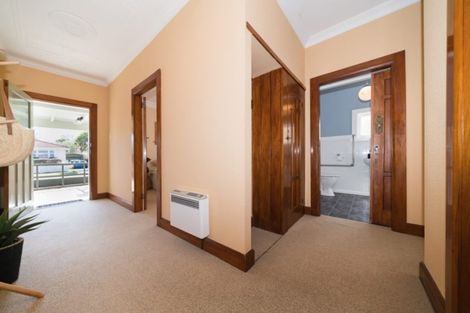 Photo of property in 42 Dahlia Street, Palmerston North, 4410