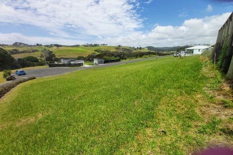 Photo of property in 4 Lori Lane, Coopers Beach, 0420