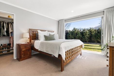 Photo of property in 12 Holbrook Way, Westmorland, Christchurch, 8025