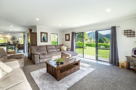 Photo of property in 5523 Masterton Castlepoint Road, Tinui, Masterton, 5889