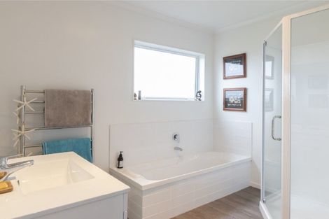 Photo of property in 34a Weka Street, Mangawhai, 0505