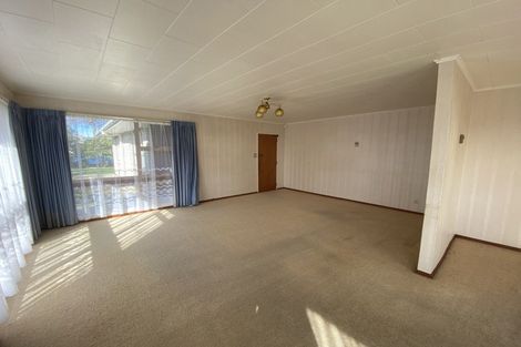 Photo of property in 9 Raglan Avenue, Cloverlea, Palmerston North, 4412
