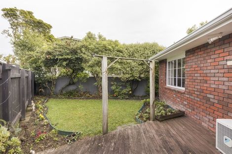 Photo of property in 2a Duna Place, Takaro, Palmerston North, 4412