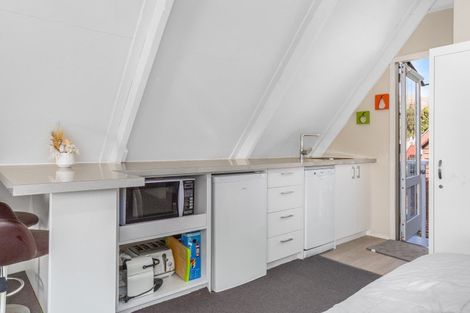 Photo of property in 16 Karu Crescent, Waikanae, 5036