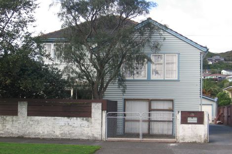 Photo of property in 2/366 Waiwhetu Road, Fairfield, Lower Hutt, 5011