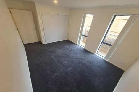 Photo of property in 7 Rewarewa Way, Timberlea, Upper Hutt, 5018