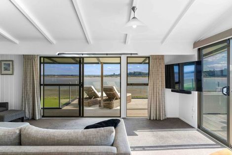 Photo of property in 690 Pukehina Parade, Pukehina, Te Puke, 3189