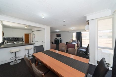 Photo of property in 6 Appleby Place, Awapuni, Palmerston North, 4412