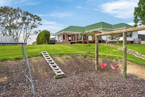Photo of property in 161 Ranganui Road, Kaiwaka, 0573