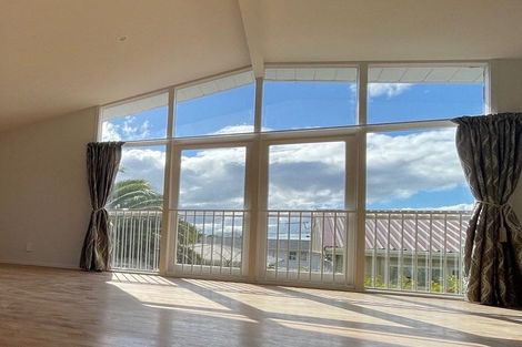 Photo of property in 71 Tiroroa Avenue, Te Atatu South, Auckland, 0610