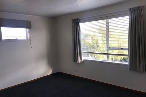 Photo of property in 1/15 Glastron Place, Bayview, Auckland, 0629