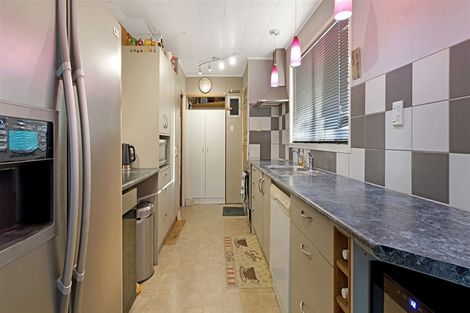 Photo of property in 21 Pankhurst Place, Sunnyvale, Auckland, 0612