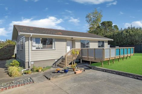 Photo of property in 47 Claverdon Drive, Massey, Auckland, 0614