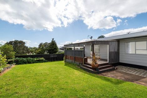 Photo of property in 2/8 Helena Street, Massey, Auckland, 0614