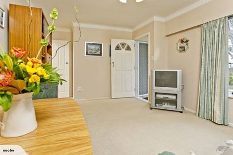Photo of property in 1/19 Pupuke Road, Takapuna, Auckland, 0622