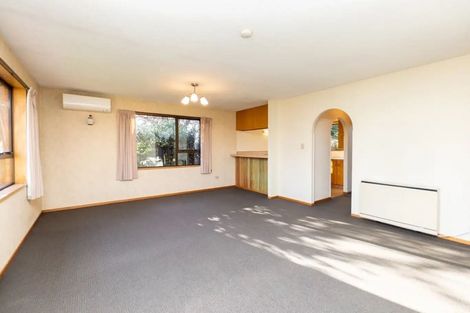 Photo of property in 1/24 Sawtell Place, Northcote, Christchurch, 8052