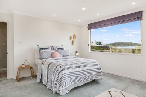 Photo of property in 13 Moana Road, Plimmerton, Porirua, 5026