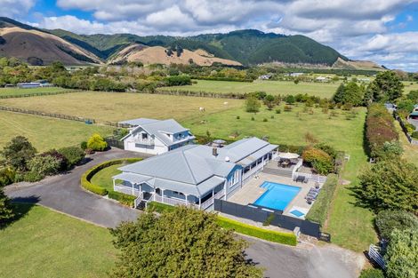 Photo of property in 106 Settlement Road, Te Horo, Otaki, 5582