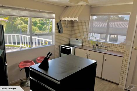 Photo of property in 2/71 Gemstone Drive, Birchville, Upper Hutt, 5018