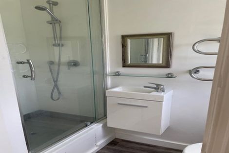 Photo of property in 16a Wharf Road, Te Atatu Peninsula, Auckland, 0610