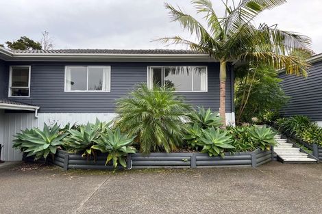 Photo of property in 27 Park Hill Road, Birkenhead, Auckland, 0626