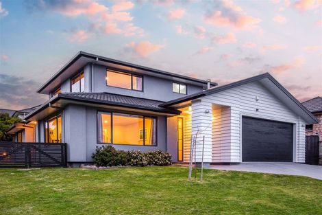 Photo of property in 12 Aotea Drive, Aotea, Porirua, 5024