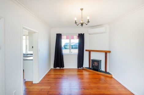 Photo of property in 23 Ross Street, Marton, 4710