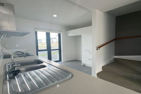 Photo of property in 17/10 Silver Moon Road, Albany Heights, Auckland, 0632