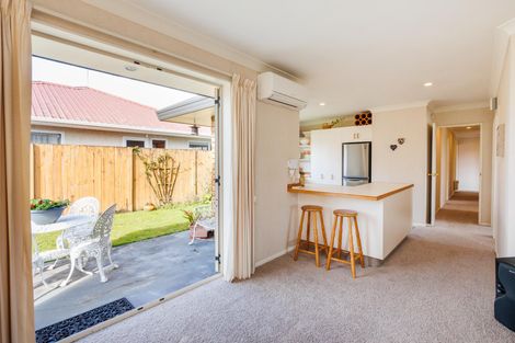Photo of property in 71 Amberley Avenue, Highbury, Palmerston North, 4412