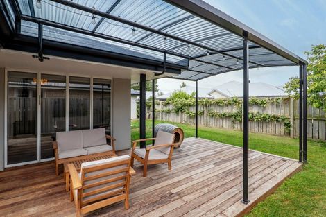 Photo of property in 22 Pemberton Drive, Darfield, 7510