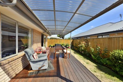 Photo of property in 33 Hornbrook Street, Waltham, Christchurch, 8023