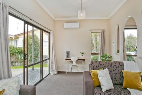 Photo of property in 24 Hibiscus Avenue, Hamilton Lake, Hamilton, 3204