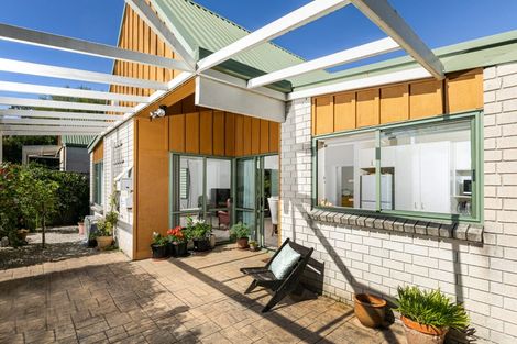 Photo of property in 9/34 Waipuia Place, Greenhithe, Auckland, 0632