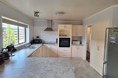 Photo of property in 36 Wesley Avenue, Frankleigh Park, New Plymouth, 4310